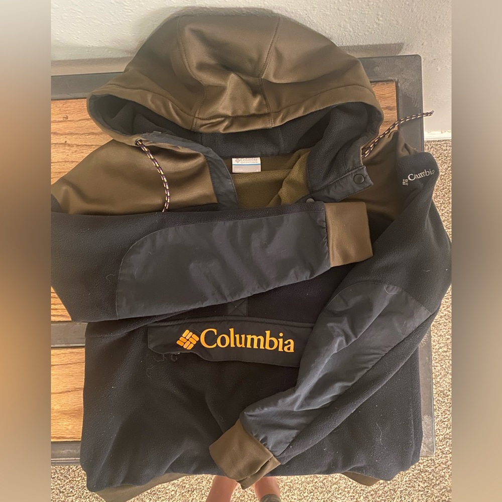 Columbia pull over hoodie